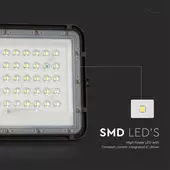 Kép 4/15 - V-TAC 5000mAh napelemes LED reflektor 6W természetes fehér, 400 Lumen, fekete házzal - SKU 7822