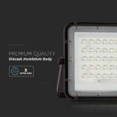 Kép 8/15 - V-TAC 6000mAh napelemes LED reflektor 10W természetes fehér, 800 Lumen, fekete házzal - SKU 7824