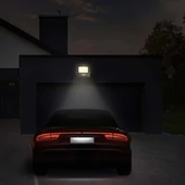 V-TAC beépített mozgásérzékelős LED reflektor 10W természetes fehér, fekete házzal - SKU 20257