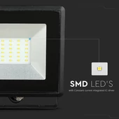 V-TAC LED reflektor 30W meleg fehér 85 Lm/W - SKU 5952