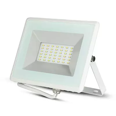 V-TAC LED reflektor 30W meleg fehér 85 Lm/W - SKU 5955