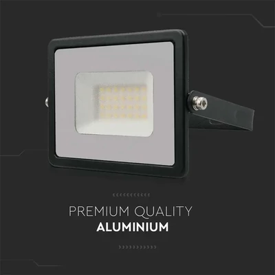 V-TAC LED reflektor 30W természetes fehér ?? Lm/W, fekete házzal - SKU 215953