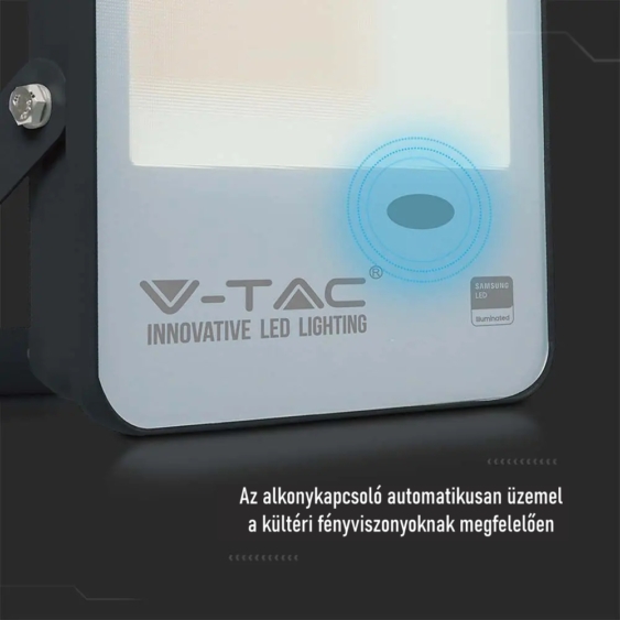 V-TAC LED reflektor 30W hideg fehér 100 Lm/W, beépített alkonykapcsolóval - SKU 20171