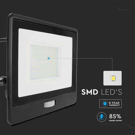V-TAC beépített mozgásérzékelős LED reflektor 50W meleg fehér, fekete házzal - SKU 20289