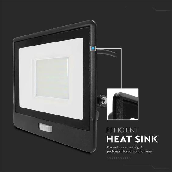 V-TAC beépített mozgásérzékelős LED reflektor 50W meleg fehér, fekete házzal - SKU 20289