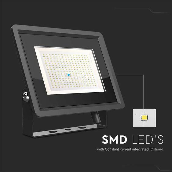 V-TAC LED reflektor 200W hideg fehér, fekete házzal - SKU 6734