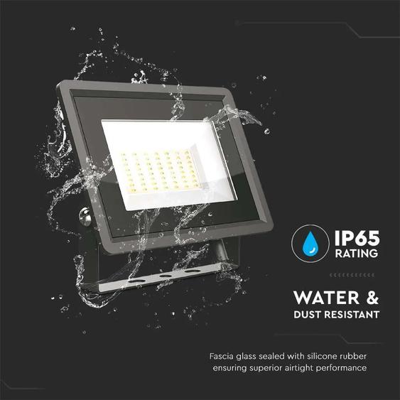 V-TAC LED reflektor 50W meleg fehér, fekete házzal - SKU 6749