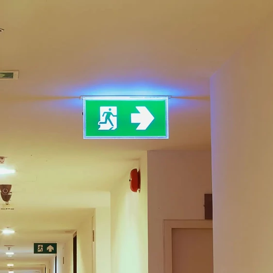 V-TAC mennyezetbe süllyeszthető LED-es EXIT lámpa 2W - SKU 835