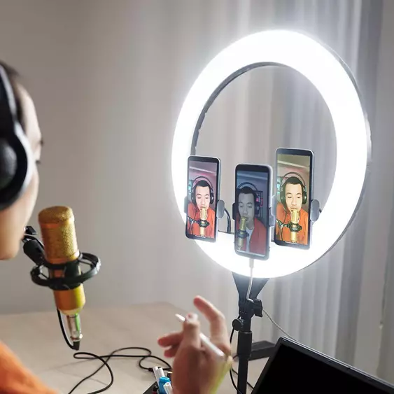 V-TAC Ring light, szelfi gyűrűs LED lámpa tripod, selfie körlámpa 3 db telefontartóval - SKU 23047