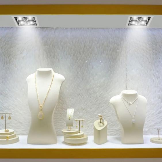 V-TAC süllyeszthető LED SMD mélysugárzó lámpa UGR&lt;19 CRI&gt;90 16W 12° meleg fehér - SKU 978