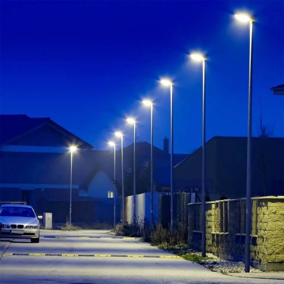 V-TAC utcai LED lámpa, térvilágító ledes lámpatest 100W hideg fehér - SKU 21536